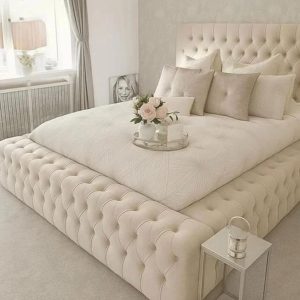 The Regal Retreat bed